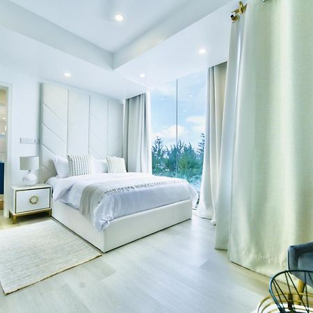 Lazzlla Beach Front Apartments 훌루말레 외부 사진