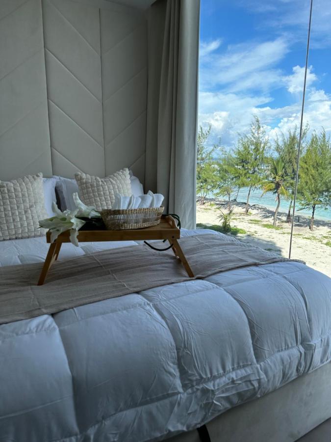 Lazzlla Beach Front Apartments 훌루말레 외부 사진