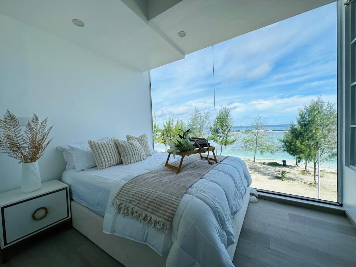 Lazzlla Beach Front Apartments 훌루말레 외부 사진